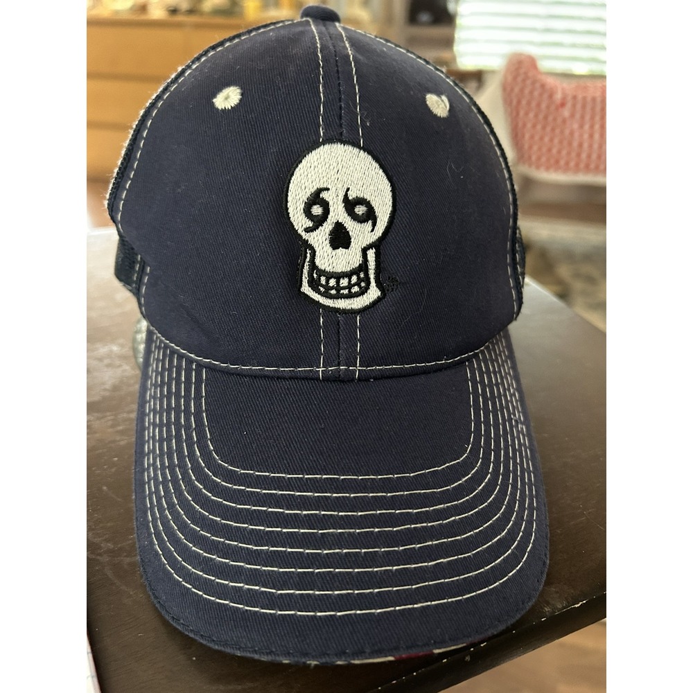 Skull Design Truckers‎ Cap Navy W/white Skull Strap Back